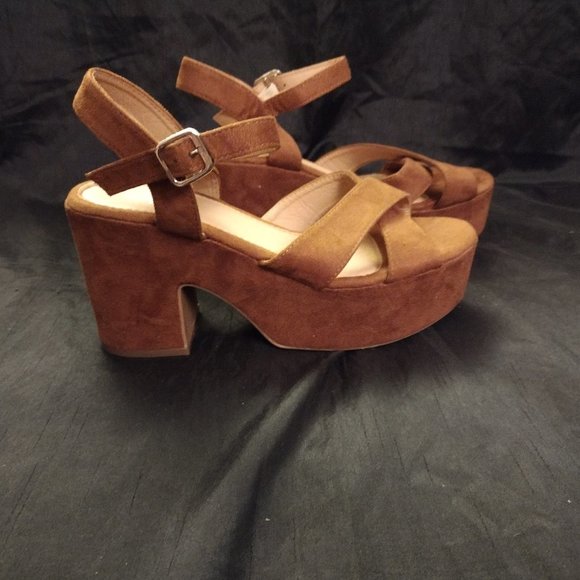 BKS  Suede Leather Platform Sandals Size 8 NWOT - Picture 1 of 12